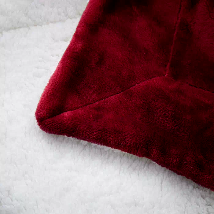 Manta en Terciopelo y Corderito Bordo Oscuro - foto 3
