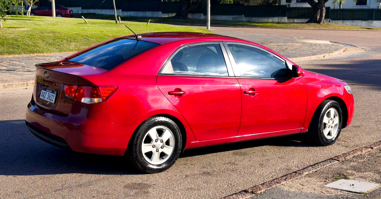 Kia Cerato 2012 miniatura 5