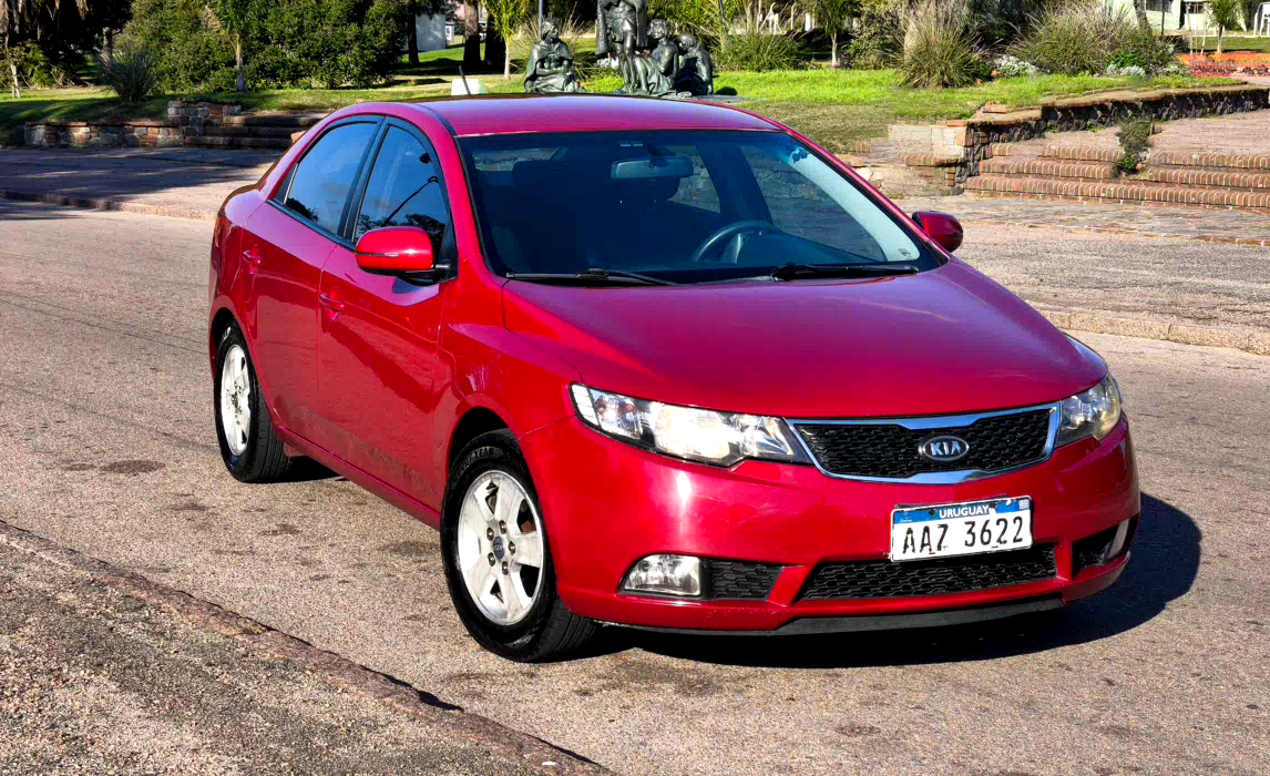Kia Cerato 2012 - foto 1