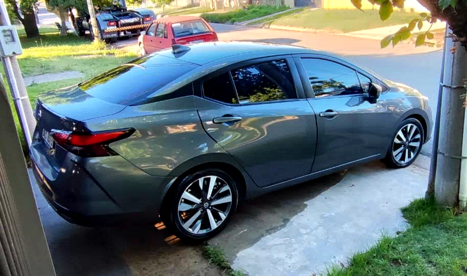 Nissan New Versa 2022 Exclusive tope de gamma miniatura 4